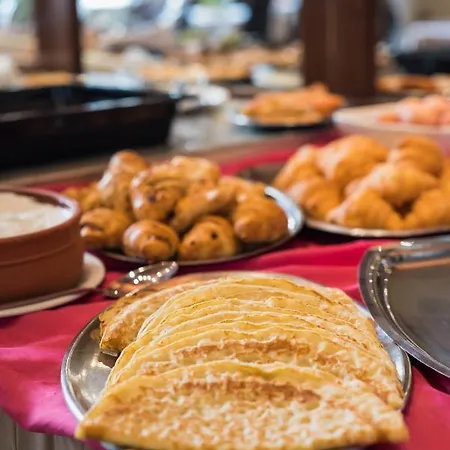 Ξενοδοχείο Arahova Inn Hotel