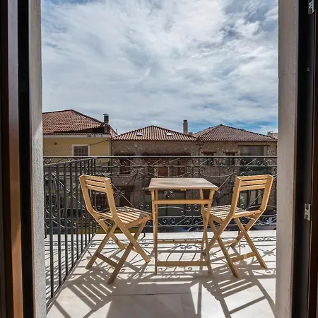 מלון Arahova Inn Hotel אראחובה