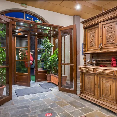 Arahova Inn Hotel Ξενοδοχείο