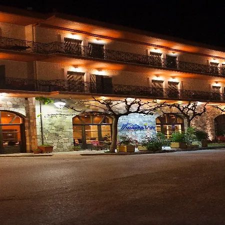 Arahova Inn Hotel מלון אראחובה