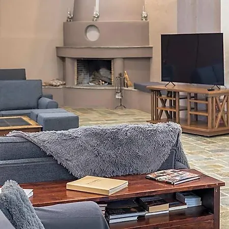 Arahova Inn&Conference 3*