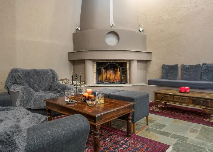 Arahova Inn Hotel Hotel